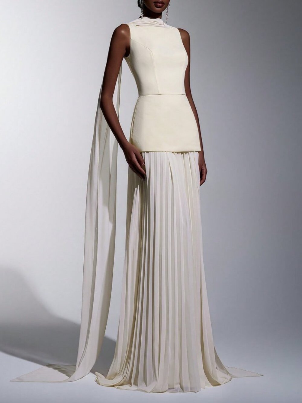 Elegant Women's  Boat Neck Sleeveless A-Line Pleated maxi Dress - Picture 5 of 7